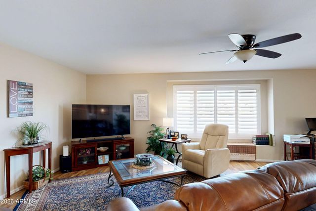 10102 W BURNS Drive, Sun City, AZ 85351