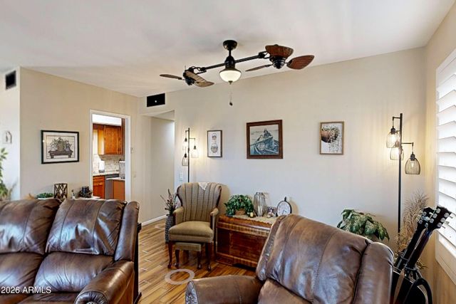 10102 W BURNS Drive, Sun City, AZ 85351