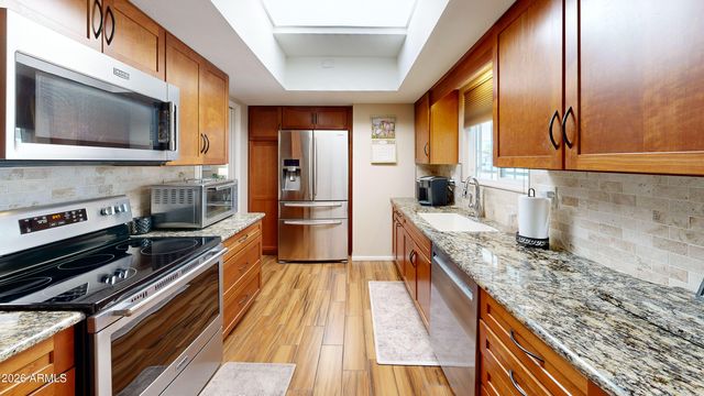 10102 W BURNS Drive, Sun City, AZ 85351