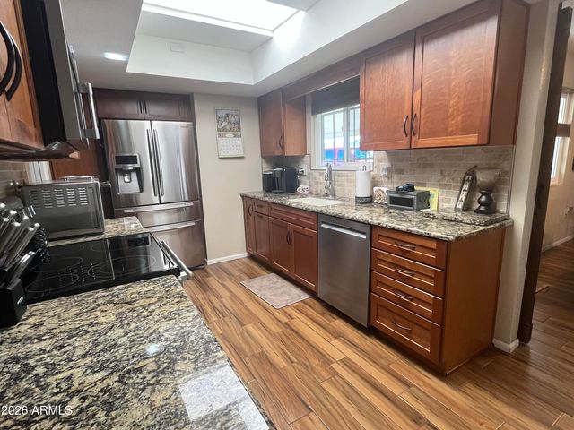 10102 W BURNS Drive, Sun City, AZ 85351