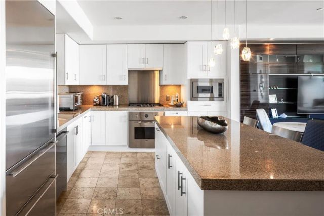 5085 Scholarship, Irvine, CA 92612