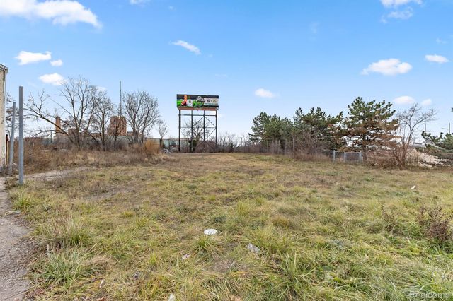 15306 Rosa Parks Boulevard, Detroit, MI 48238