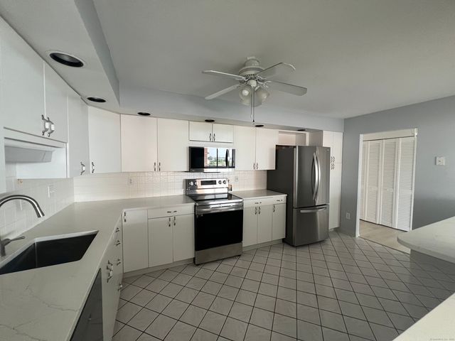 1460 Elm Street 322, Stratford, CT 06615