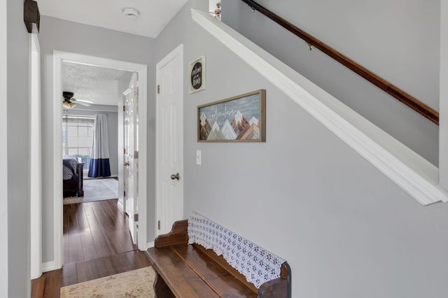 2600 Paddle Wheel Dr, Nashville, TN 37214