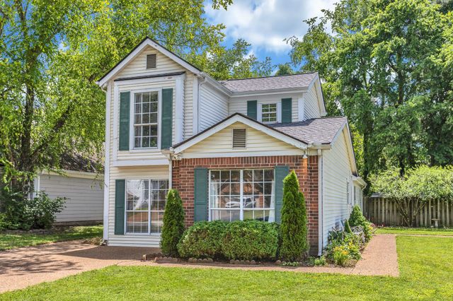 2600 Paddle Wheel Dr, Nashville, TN 37214