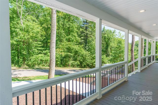 68 Bamboo Trail, Candler, NC 28715