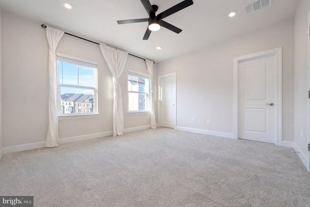 6710 BELCREST RD, Hyattsville, MD 20782