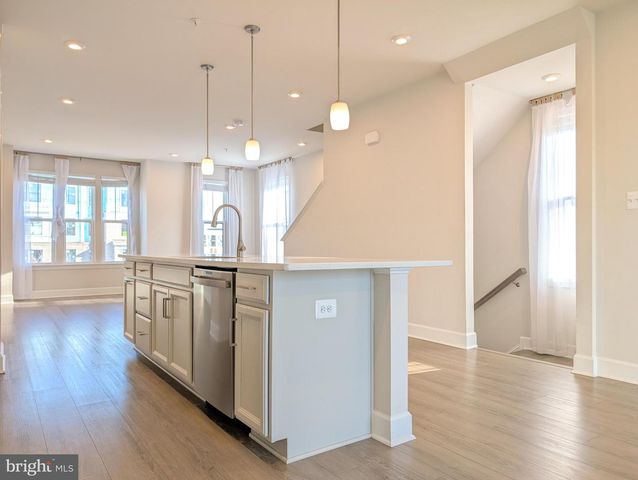 6710 BELCREST RD, Hyattsville, MD 20782