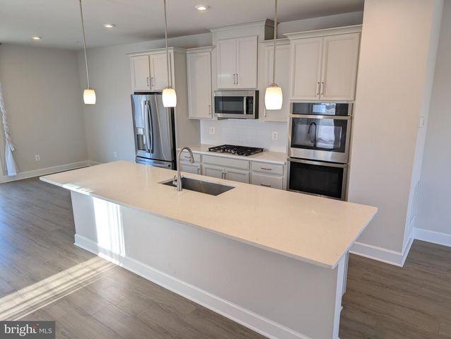 6710 BELCREST RD, Hyattsville, MD 20782