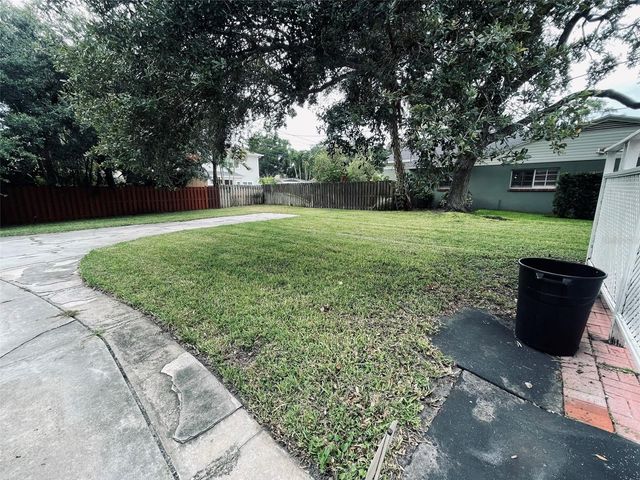 1039 S FRANKLAND ROAD, Tampa, FL 33629