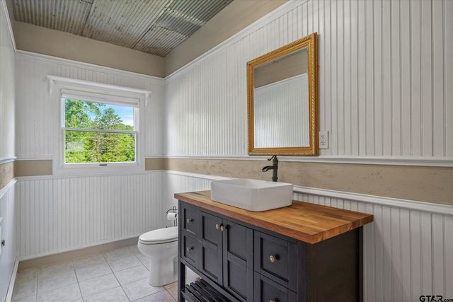 111 VZ County Road 3626, Edgewood, TX 75117