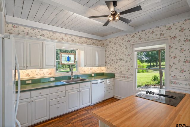111 VZ County Road 3626, Edgewood, TX 75117