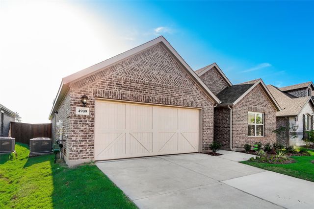4909 Cleves Avenue, Celina, TX 75009