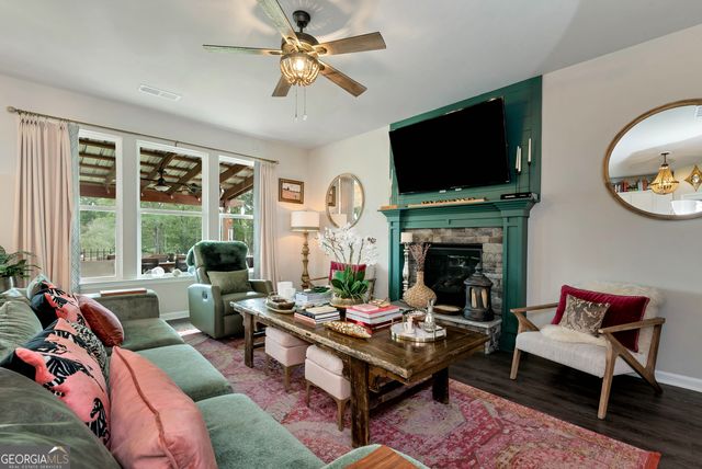 425 Crystal Way, Cornelia, GA 30531