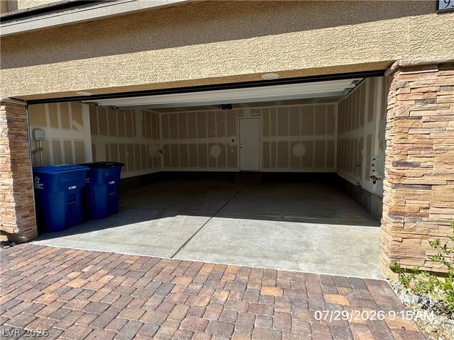 9325 Kent Falls Place, Las Vegas, NV 89143