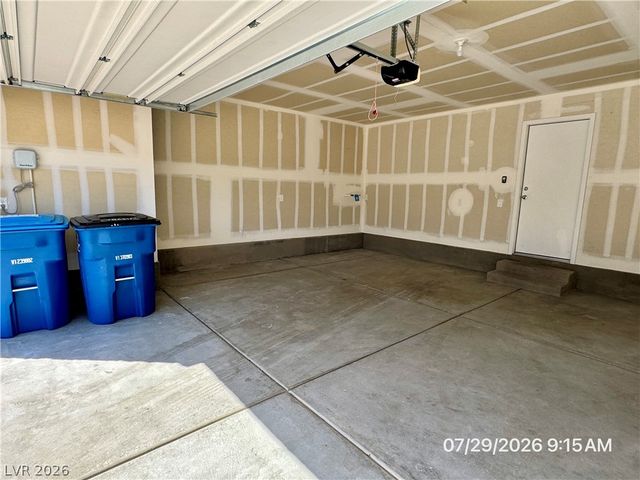 9325 Kent Falls Place, Las Vegas, NV 89143
