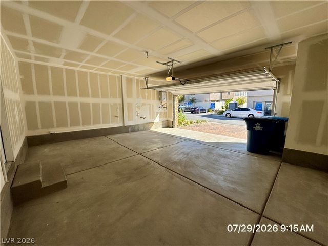 9325 Kent Falls Place, Las Vegas, NV 89143