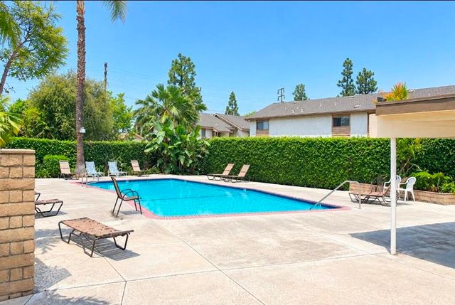 1772 N Widdows Way 1, Orange, CA 92865