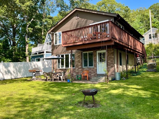 18 Shore Dr, Spencer, MA 01562