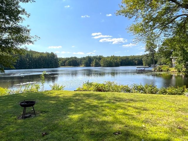 18 Shore Dr, Spencer, MA 01562