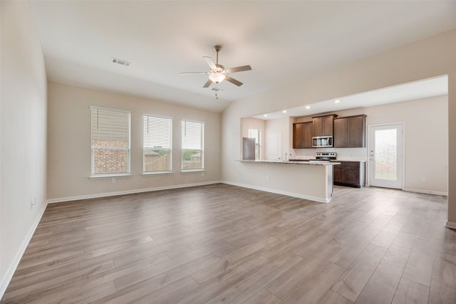 281 Moonstone Way, Princeton, TX 75407