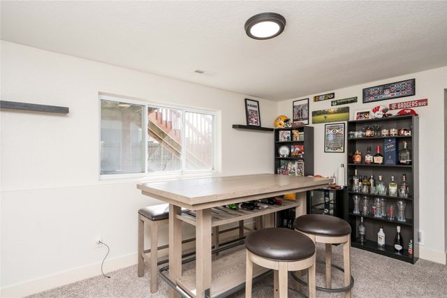 3308 Hawthorn Drive SW, Bondurant, IA 50035
