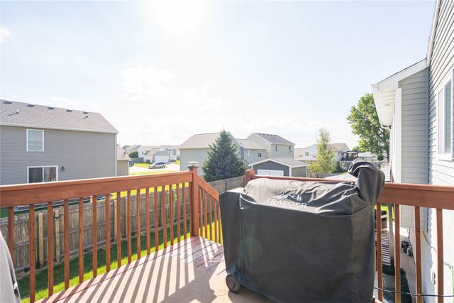 3308 Hawthorn Drive SW, Bondurant, IA 50035