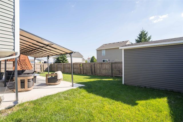 3308 Hawthorn Drive SW, Bondurant, IA 50035