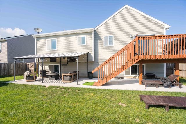 3308 Hawthorn Drive SW, Bondurant, IA 50035