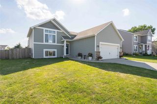 3308 Hawthorn Drive SW, Bondurant, IA 50035