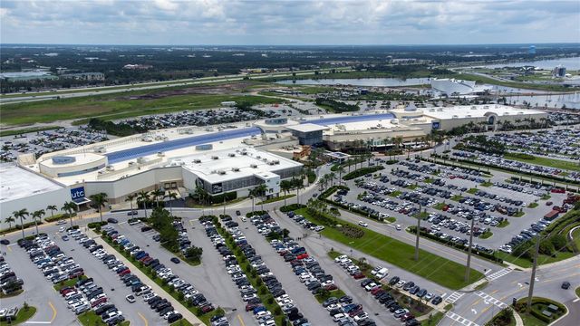 16418 WINBURN DRIVE, Sarasota, FL 34240