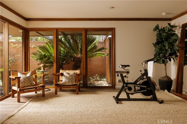 16347 Mandalay Drive, Encino, CA 91436