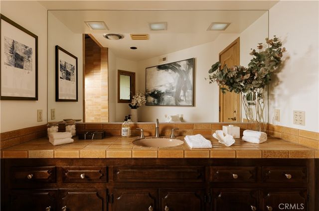 16347 Mandalay Drive, Encino, CA 91436