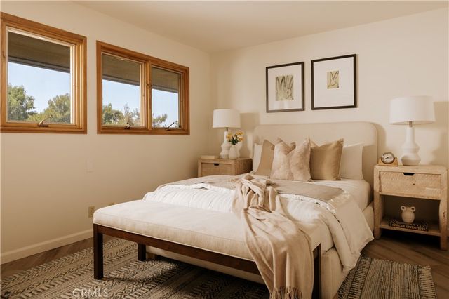 16347 Mandalay Drive, Encino, CA 91436