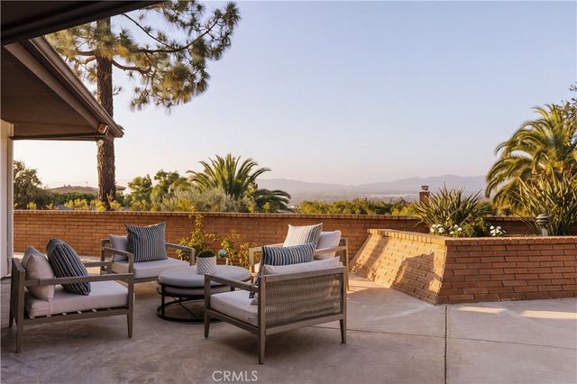 16347 Mandalay Drive, Encino, CA 91436