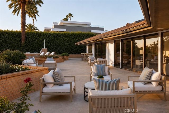 16347 Mandalay Drive, Encino, CA 91436