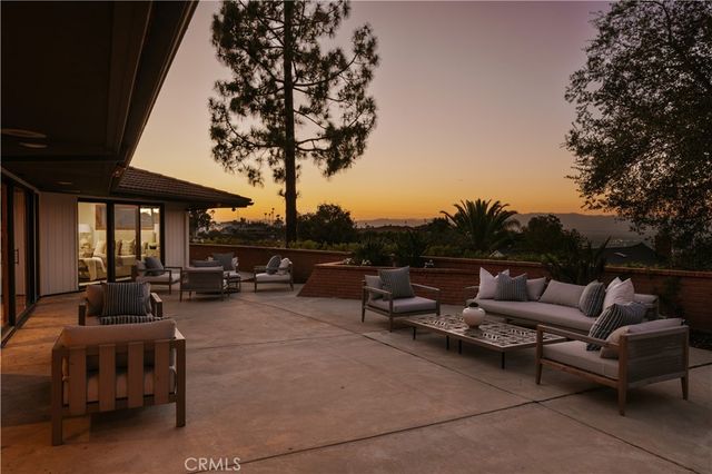 16347 Mandalay Drive, Encino, CA 91436