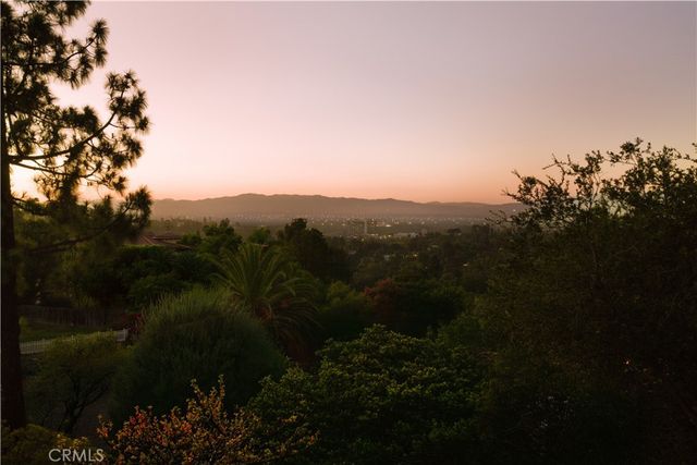 16347 Mandalay Drive, Encino, CA 91436