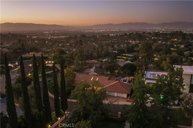 16347 Mandalay Drive, Encino, CA 91436