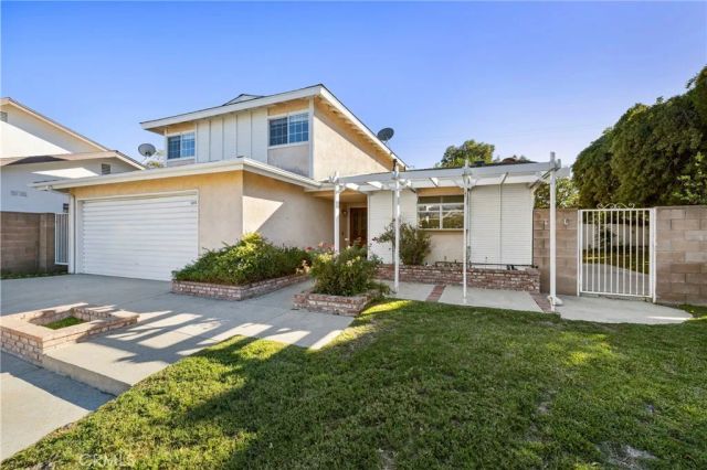 10401 Willowbrae, Chatsworth, CA 91311