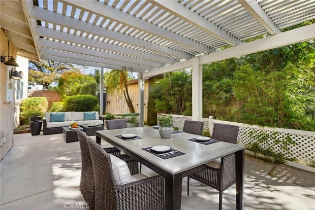 10401 Willowbrae, Chatsworth, CA 91311