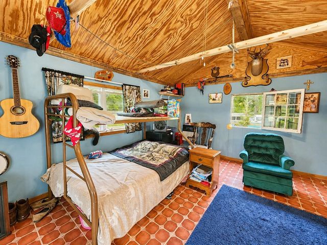 303 N Beverly Drive, Harrison, MI 48625