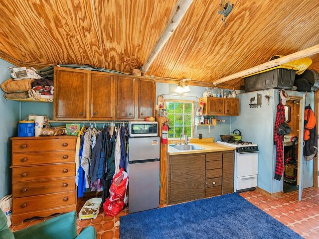 303 N Beverly Drive, Harrison, MI 48625