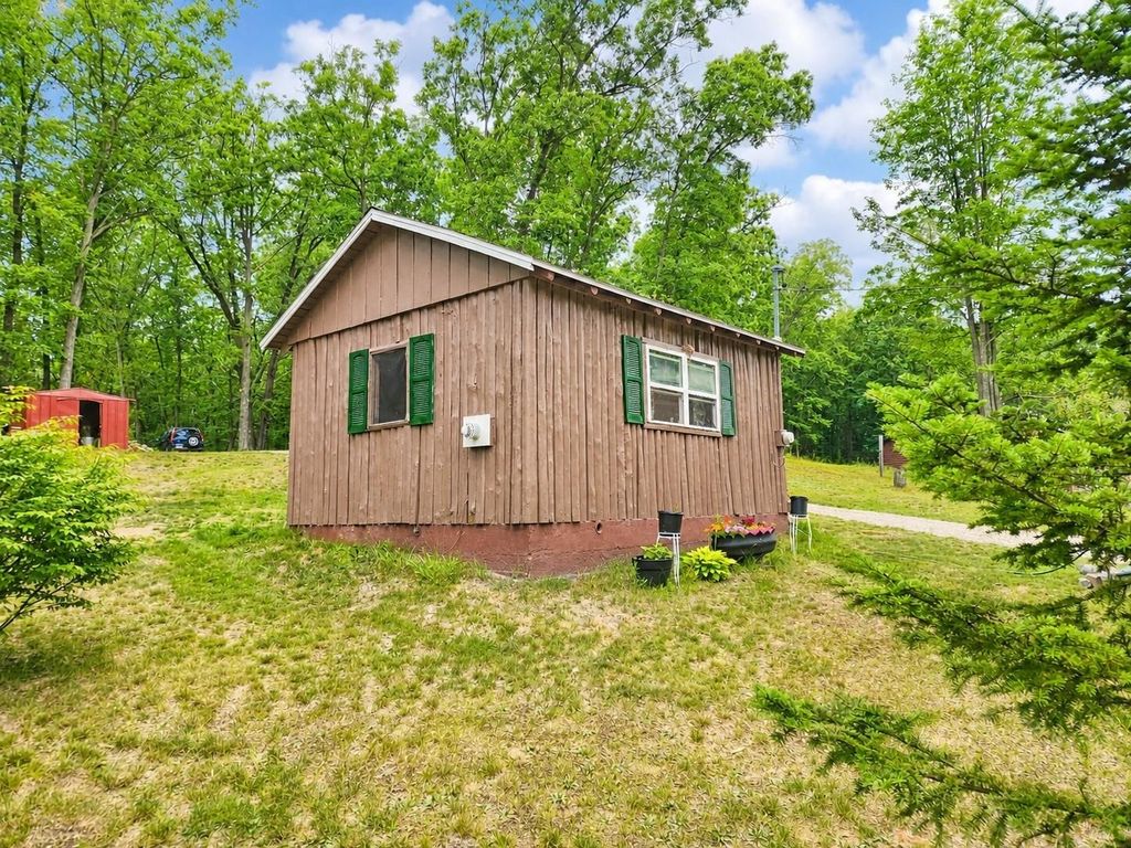 303 N Beverly Drive, Harrison, MI 48625