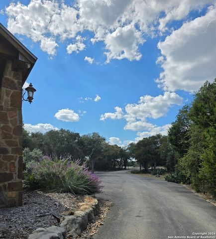 2142 Alto Lago, Canyon Lake, TX 78133