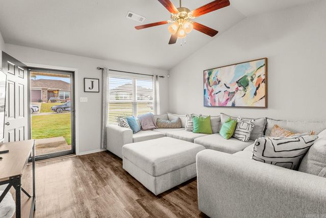 32 Summer Wind Road, Conway, AR 72032