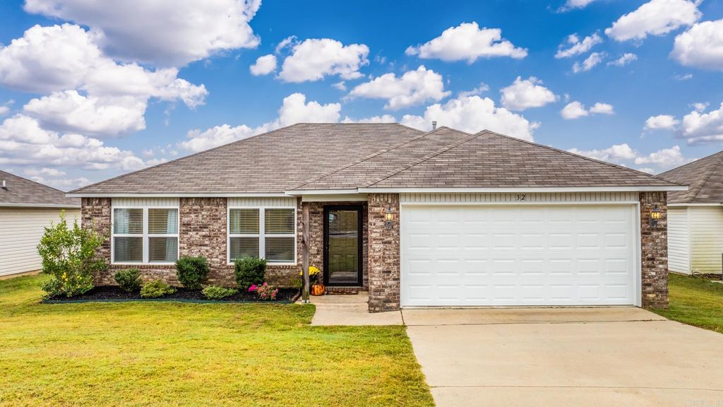 32 Summer Wind Road, Conway, AR 72032