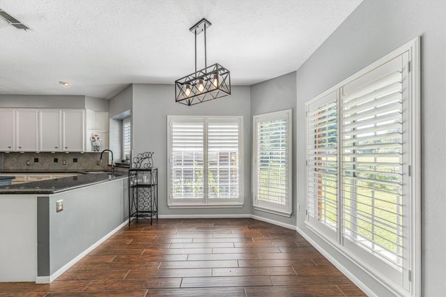 208 Springs Edge Drive, Conroe, TX 77356