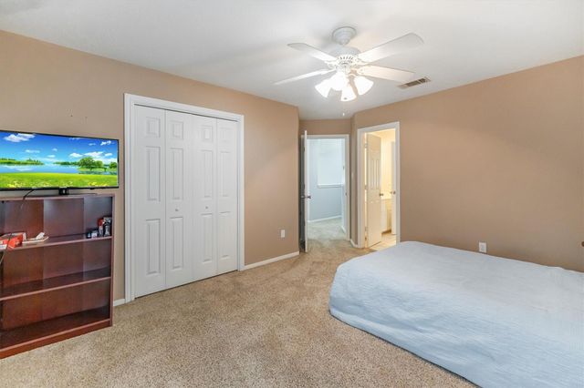 208 Springs Edge Drive, Conroe, TX 77356