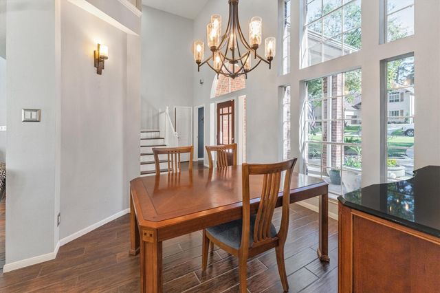 208 Springs Edge Drive, Conroe, TX 77356